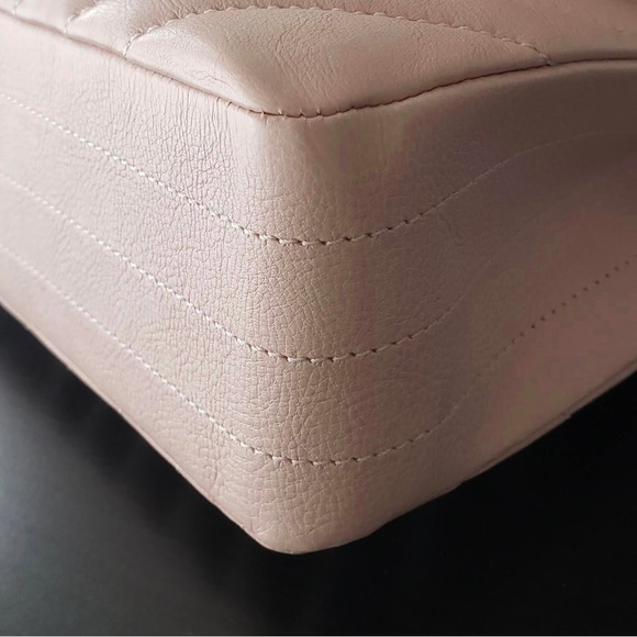 ❌ Chanel Medium Classic Flap - Picture 8 of 16